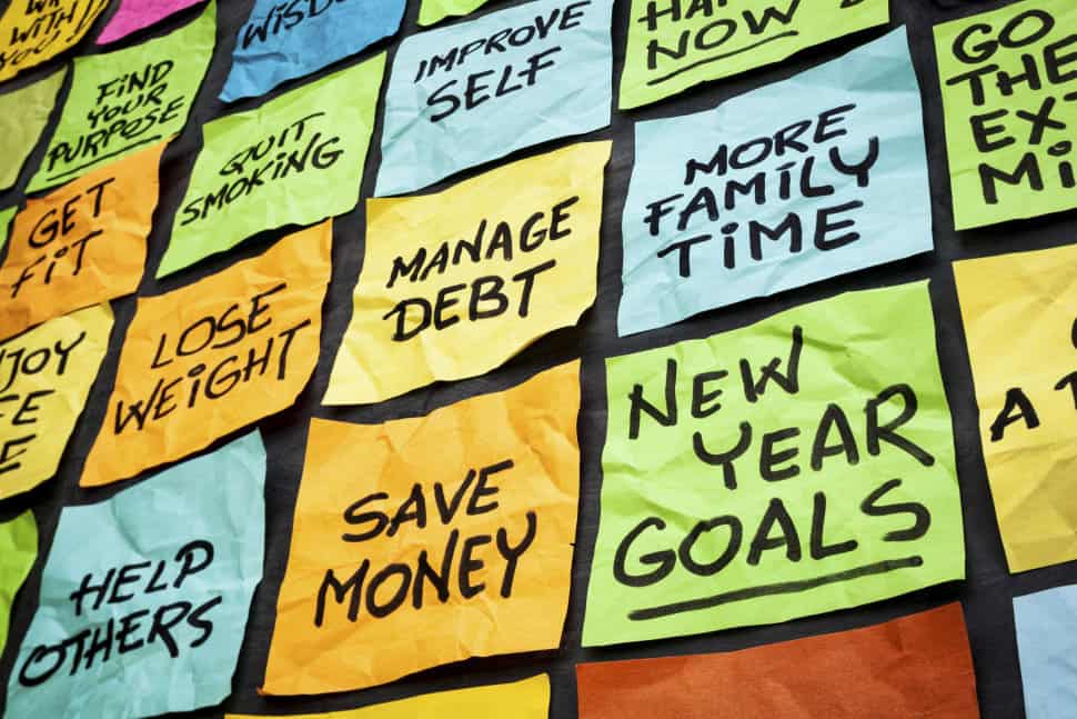 sticky-notes-stating-new-years-resolutions
